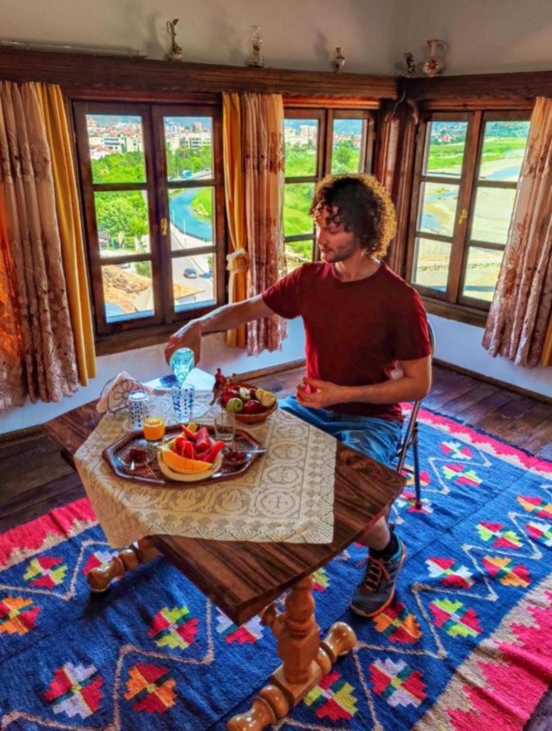 Guest House Mikel Берат Екстериор снимка
