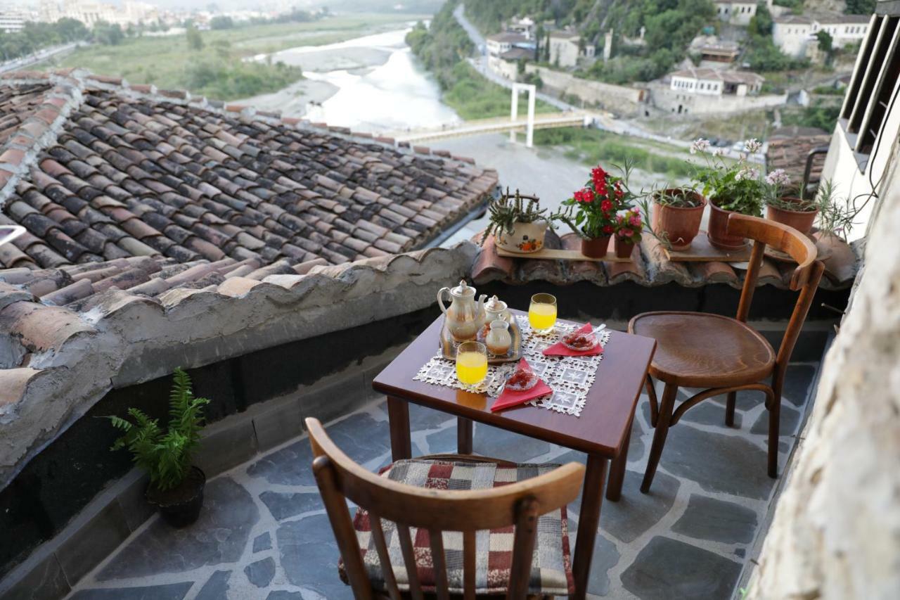 Guest House Mikel Берат Екстериор снимка