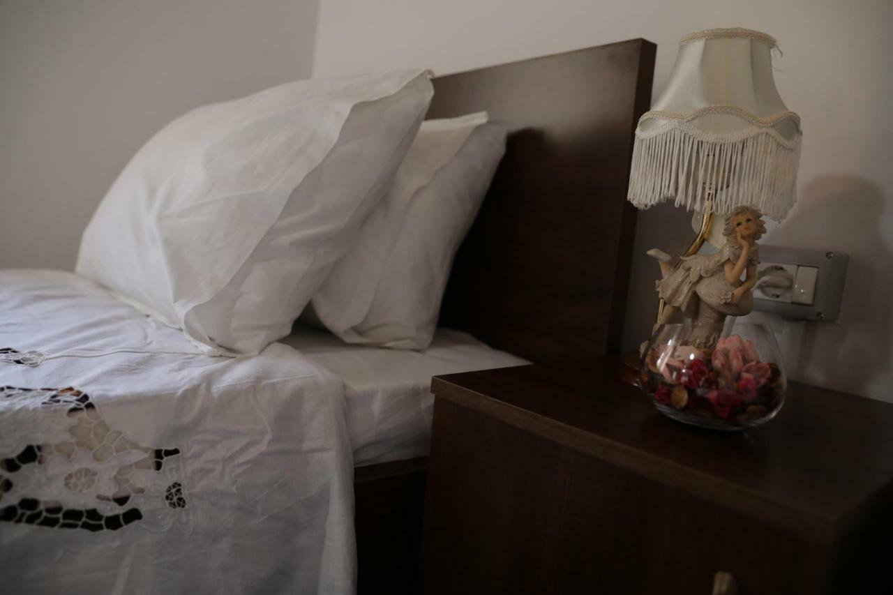 Guest House Mikel Берат Екстериор снимка