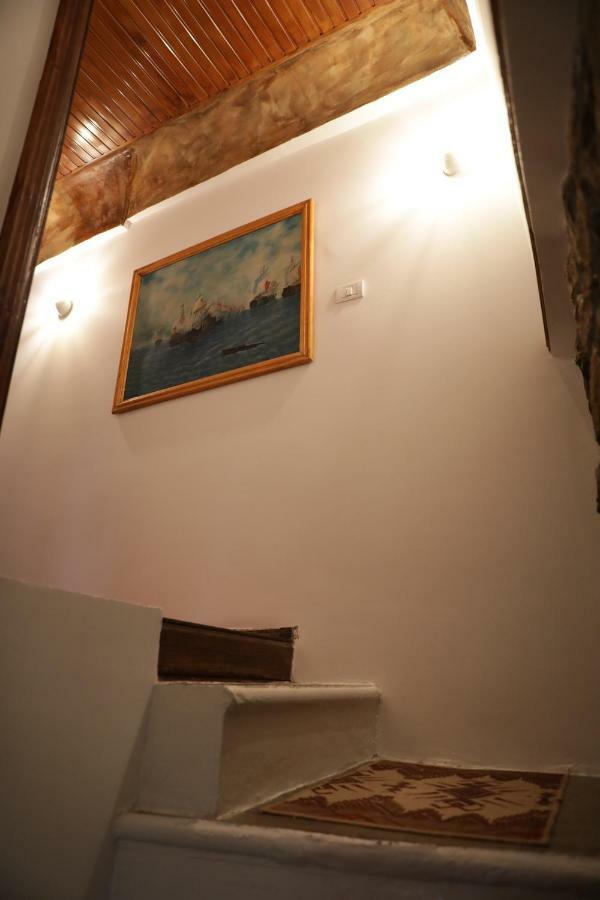 Guest House Mikel Берат Екстериор снимка