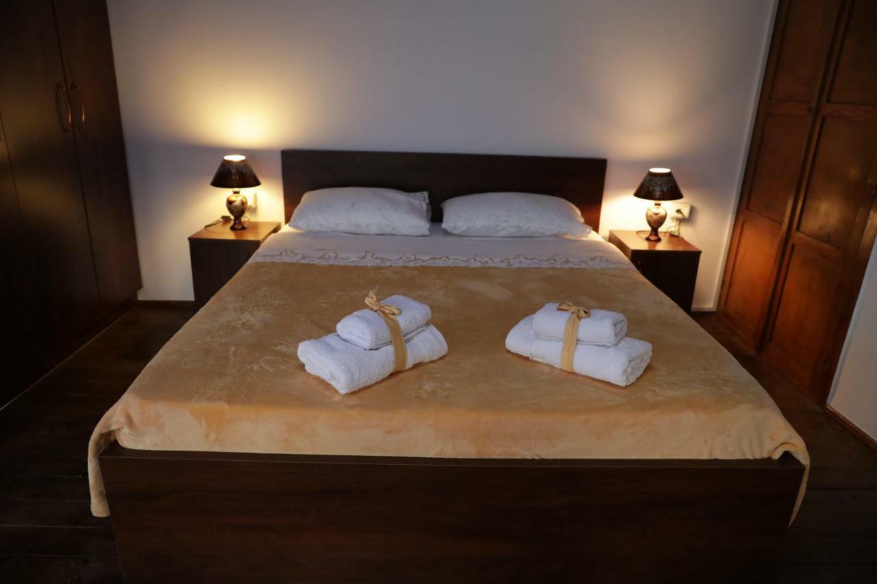 Guest House Mikel Берат Екстериор снимка